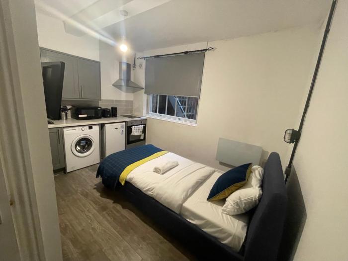 queen street apartments