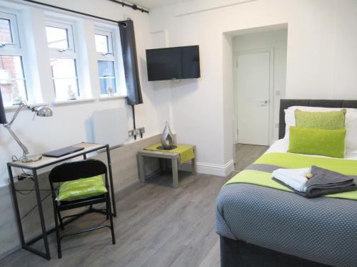 queen street apartments