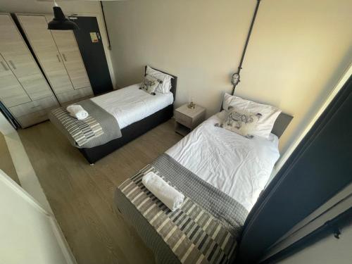 queen street apartments