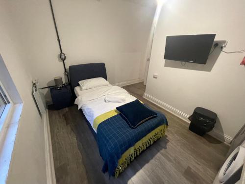 queen street apartments