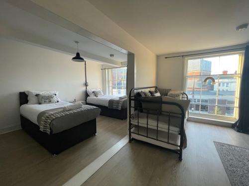 queen street apartments