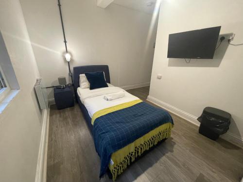 queen street apartments