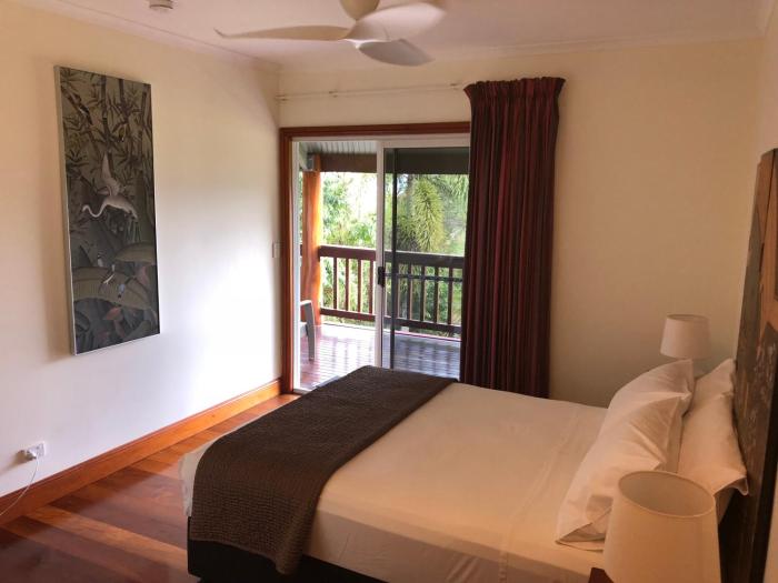 daintree manor bed and breakfast