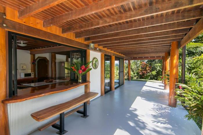 daintree manor bed and breakfast