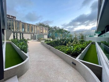 the lennox apartment