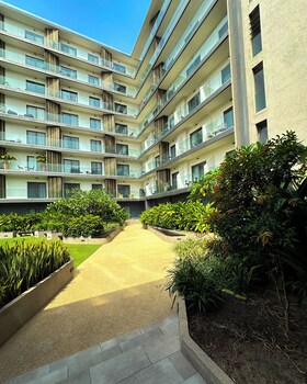 the lennox apartment