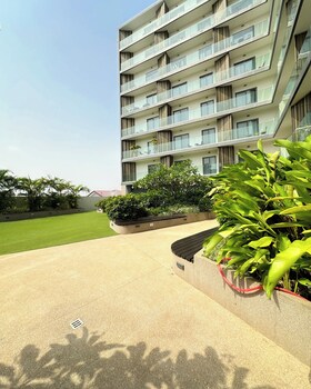 the lennox apartment