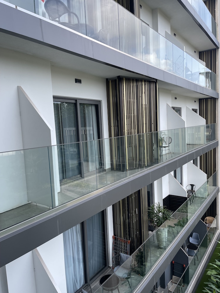 the lennox apartment