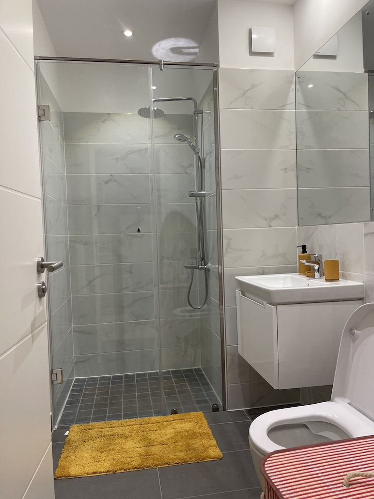 the lennox apartment