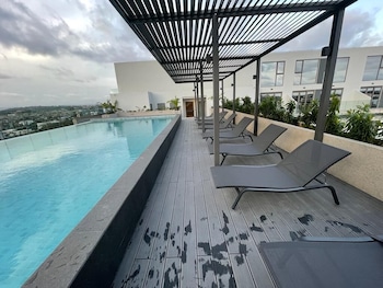 the lennox apartment