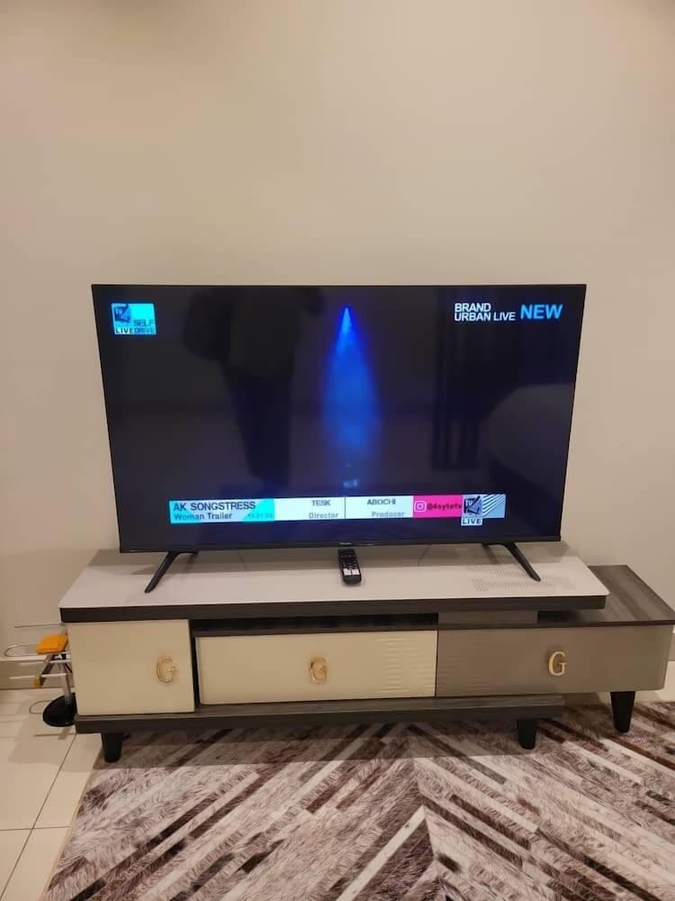 the lennox apartment