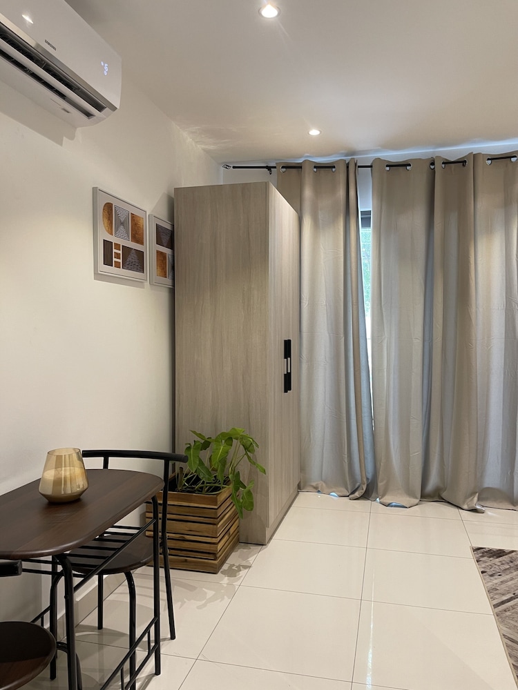 the lennox apartment