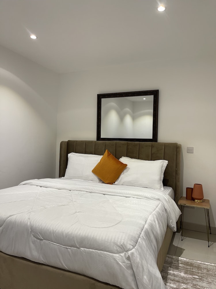 the lennox apartment