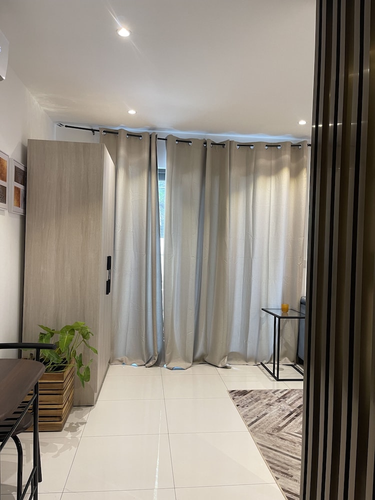 the lennox apartment