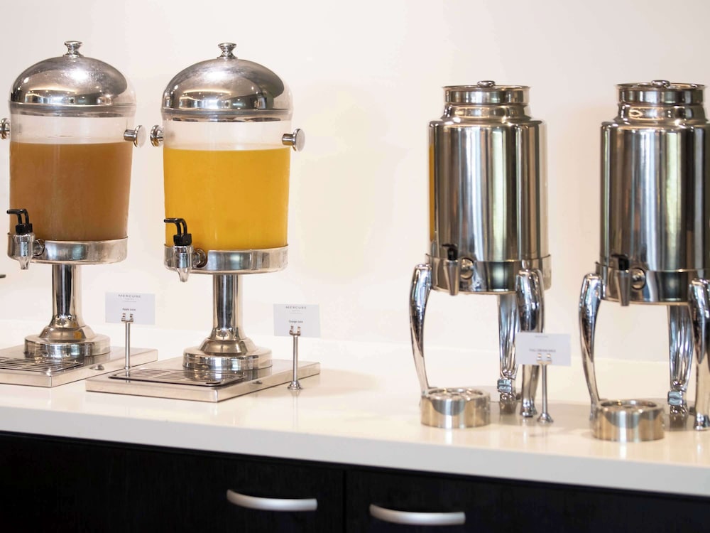 mercure perth on hay