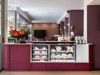 mercure perth on hay