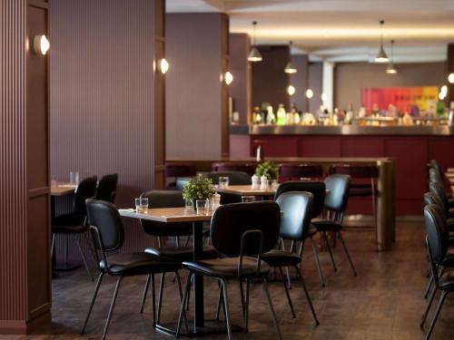 mercure perth on hay