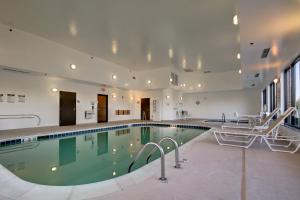 Holiday Inn Express Hotel And Suites Peru - Lasalle Area,Illinois>>Hoffman Estates,3 star