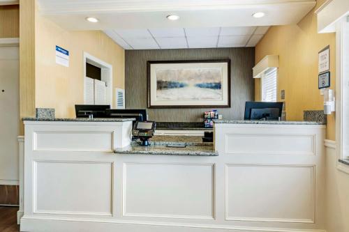 best western springfield hotel