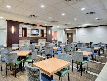 holiday inn express washington dc sw springfield by ihg