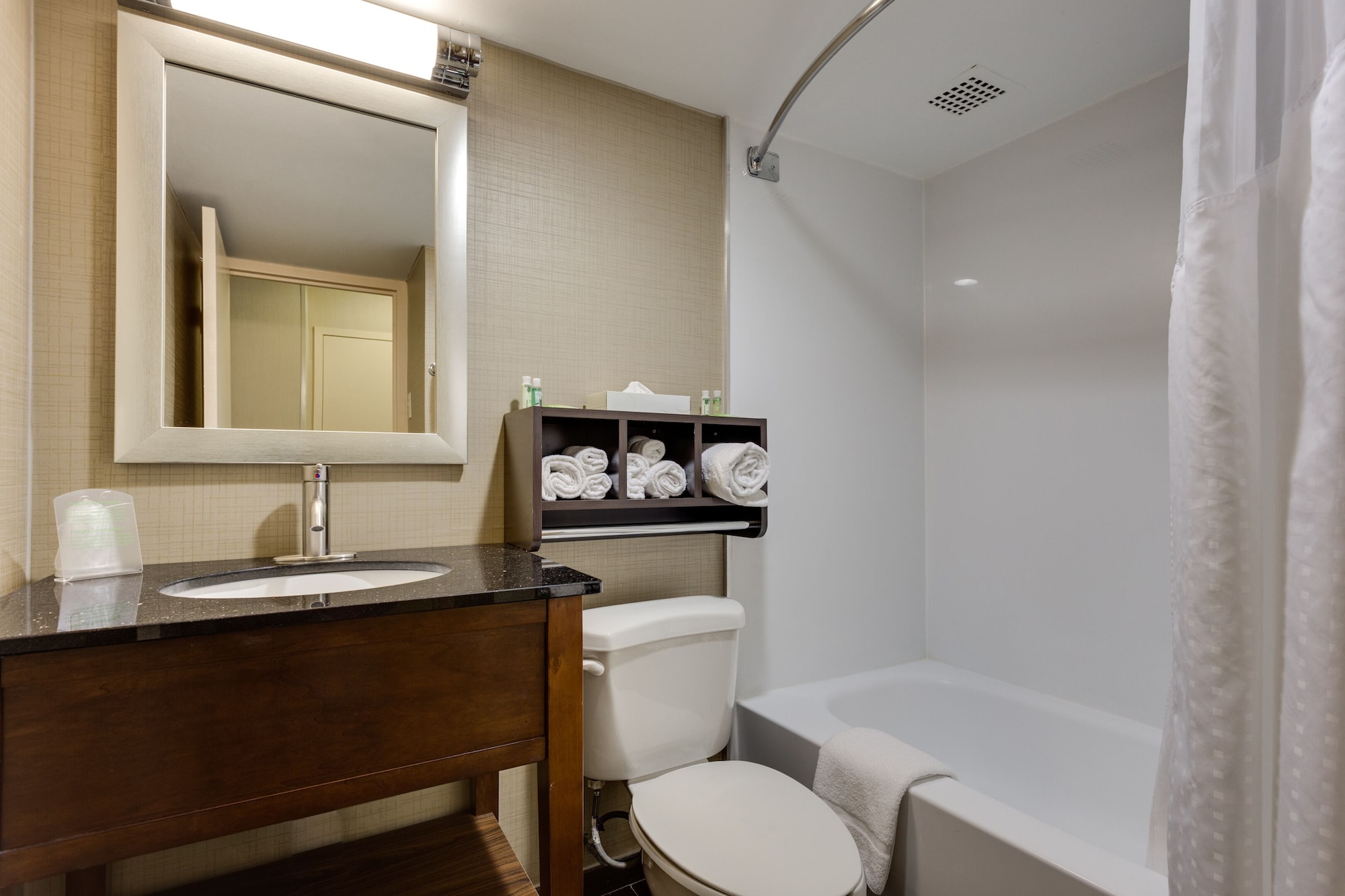 holiday inn express washington dc sw springfield by ihg