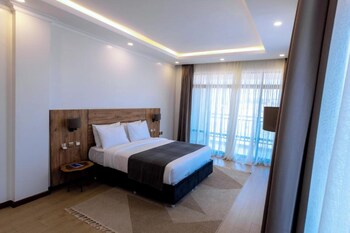 maya boutique and residences