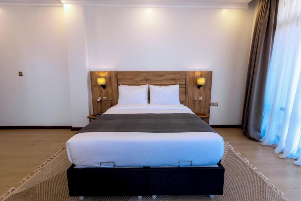 maya boutique and residences