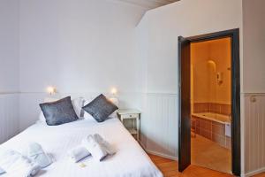Hotel Les Ecrins,Sainte-Catherine>>Brussels,3 star