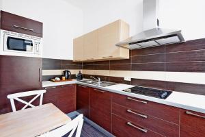 Hotel Les Ecrins,Sainte-Catherine>>Brussels,3 star