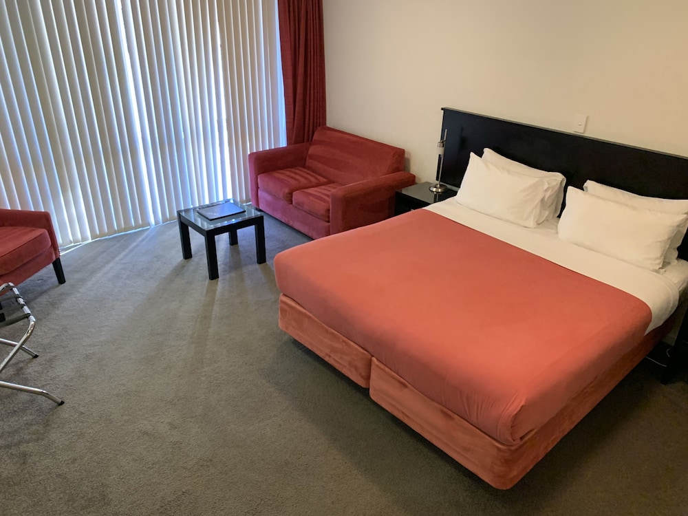 salerno motel apartments