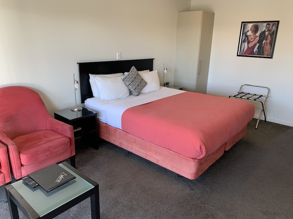 salerno motel apartments