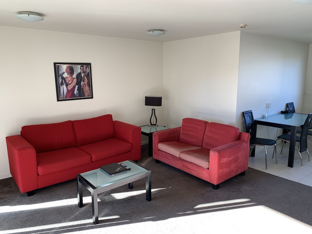 salerno motel apartments