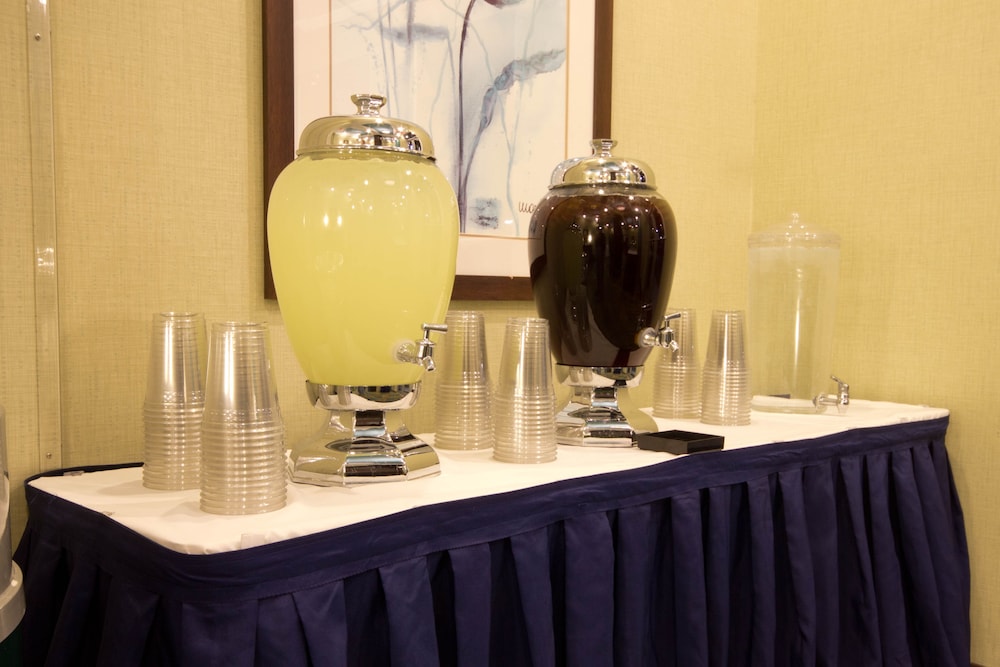 Holiday Inn Christiansburg Blacksburg By Ihg,Christiansburg>>Blacksburg,3 star