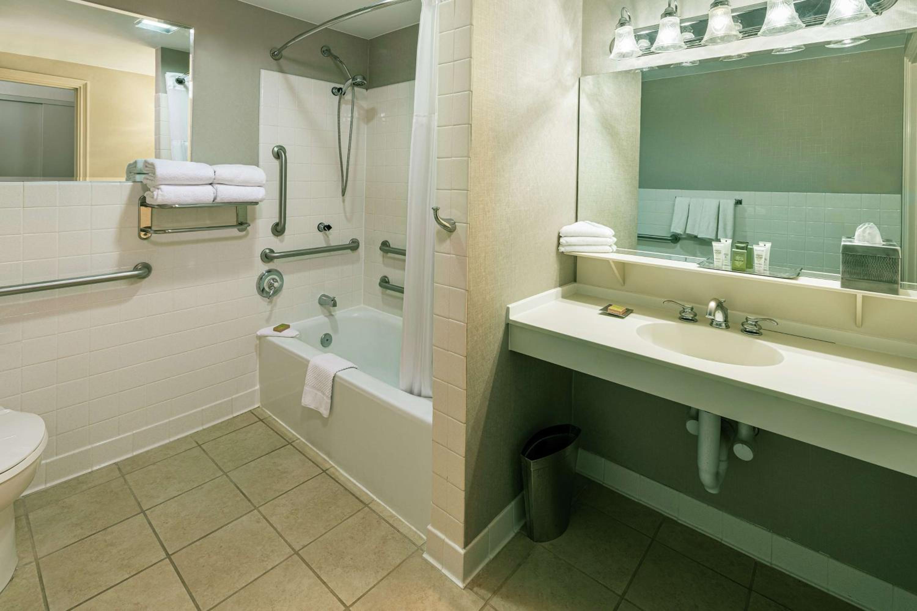 hilton cincinnati netherland plaza