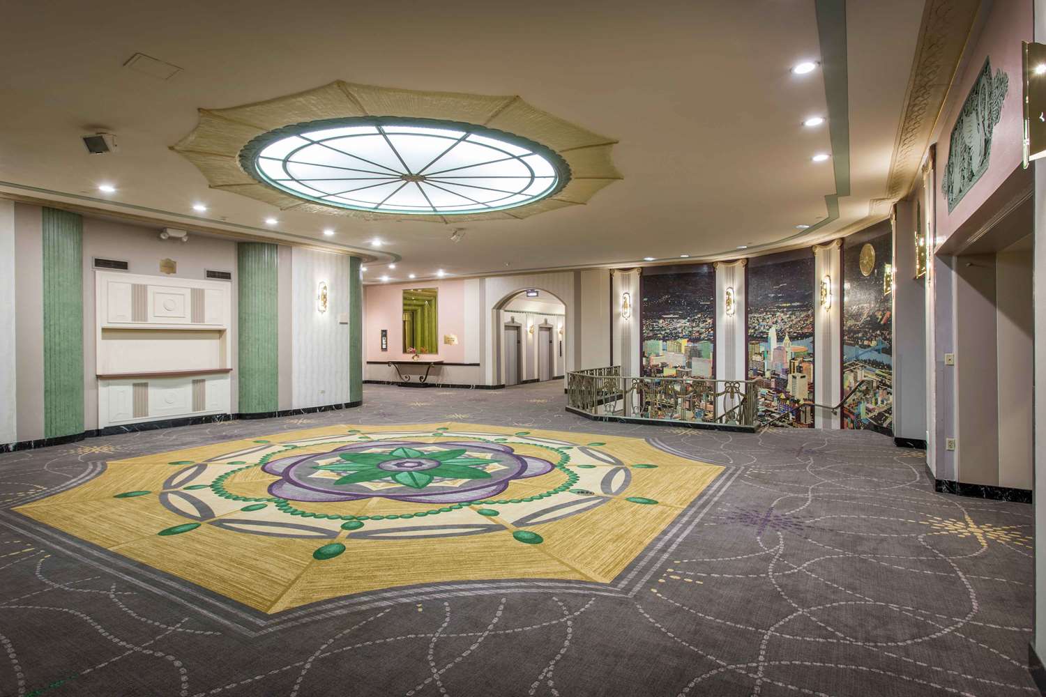 hilton cincinnati netherland plaza