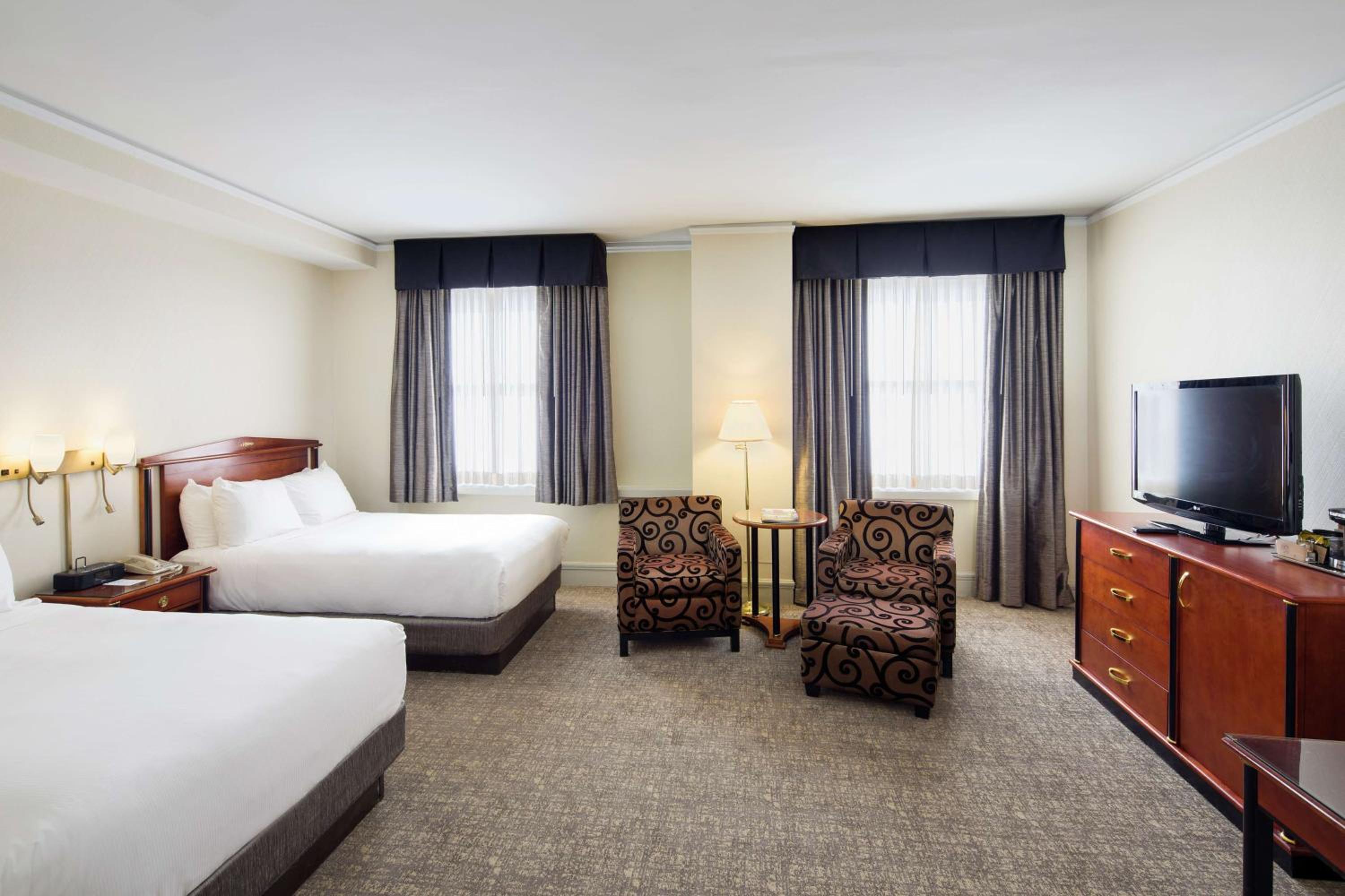 hilton cincinnati netherland plaza