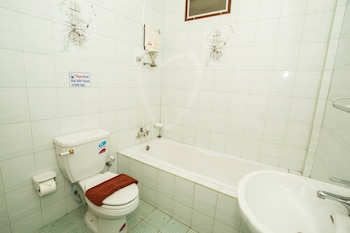 noble night guesthouse kanchanaburi