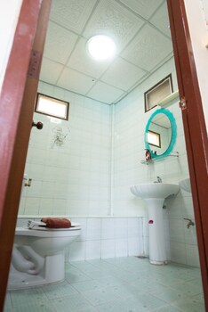 noble night guesthouse kanchanaburi