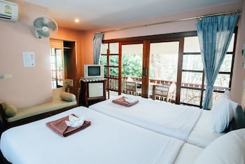 noble night guesthouse kanchanaburi
