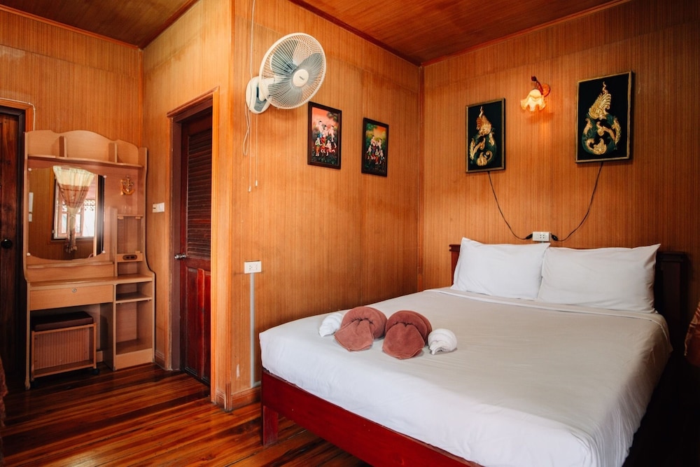 noble night guesthouse kanchanaburi