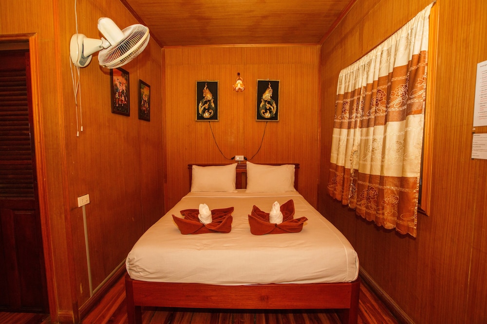 noble night guesthouse kanchanaburi