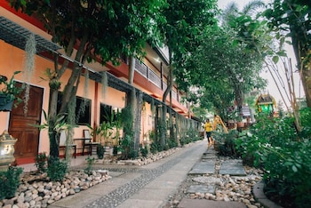 noble night guesthouse kanchanaburi