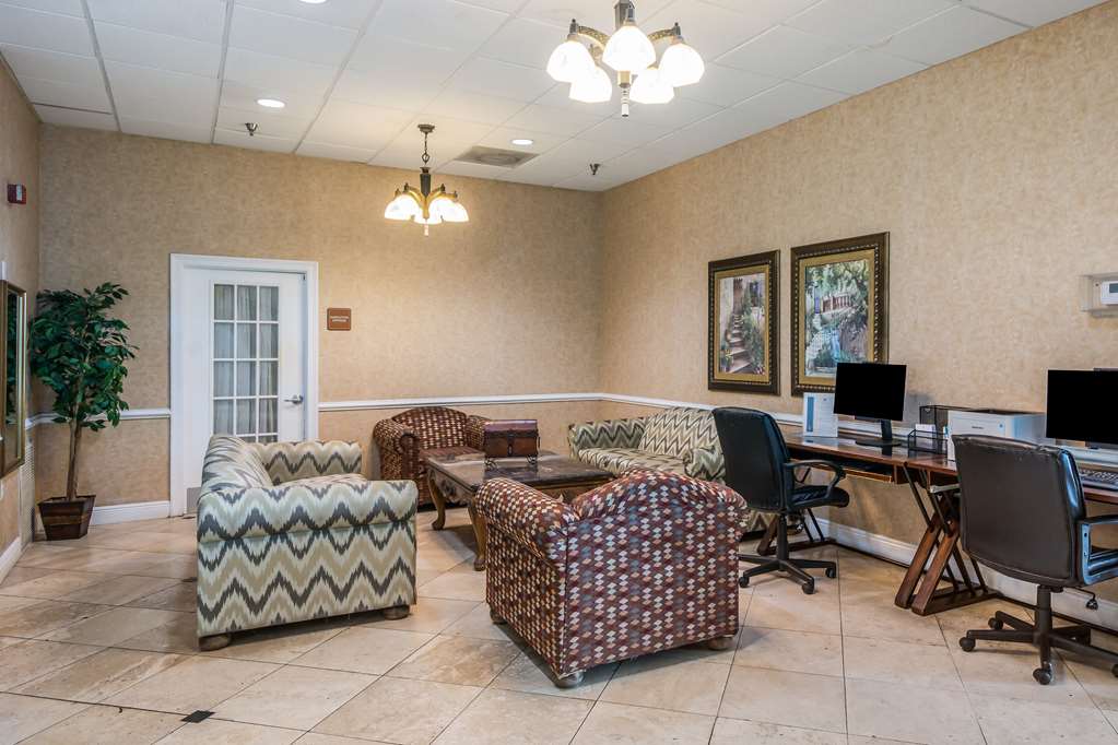 clarion inn and suites central clearwater beach