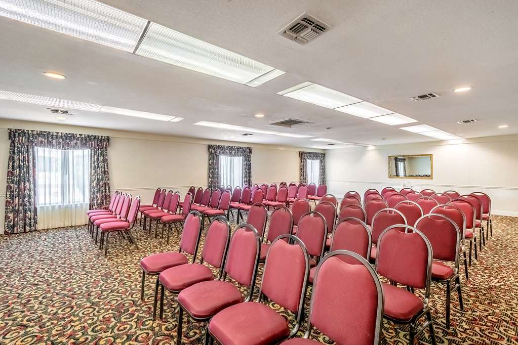 clarion inn and suites central clearwater beach