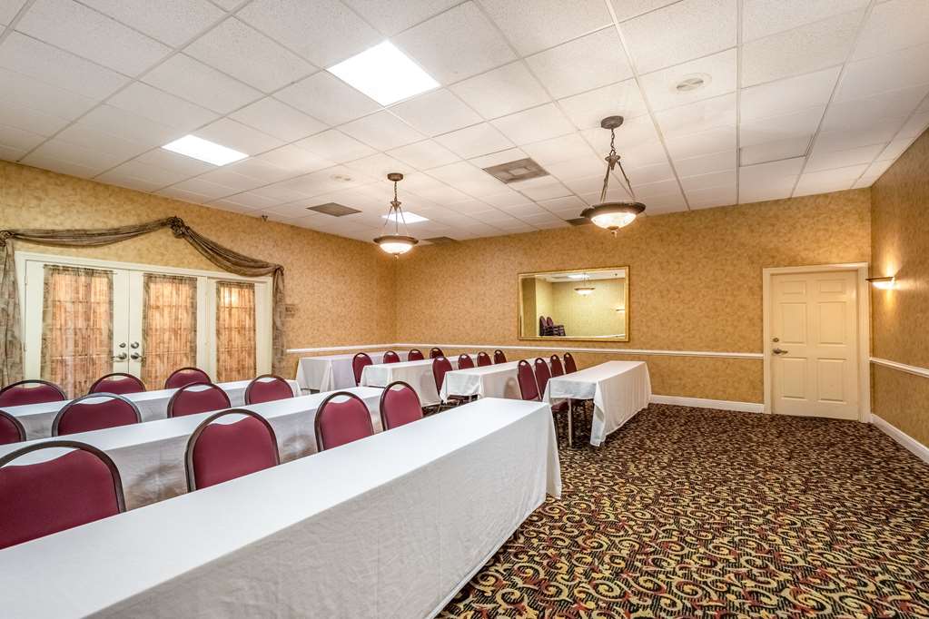 clarion inn and suites central clearwater beach