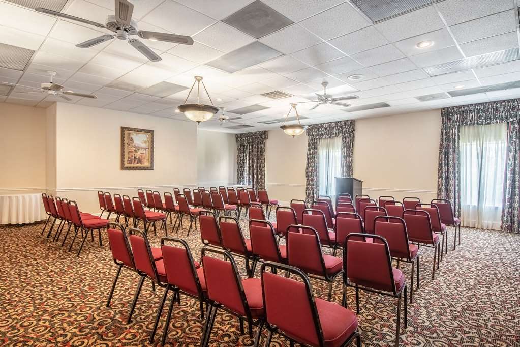 clarion inn and suites central clearwater beach