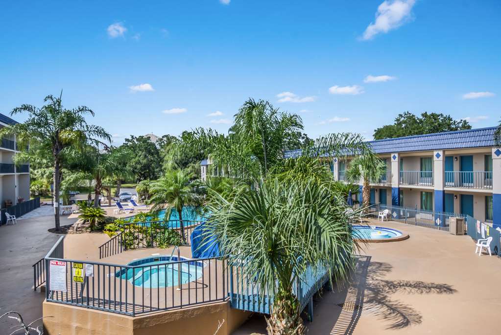 clarion inn and suites central clearwater beach