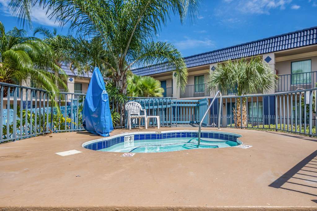 clarion inn and suites central clearwater beach