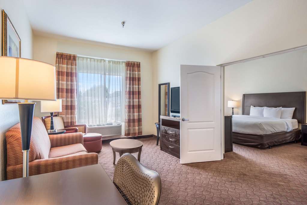 clarion inn and suites central clearwater beach
