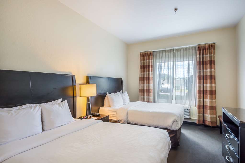 clarion inn and suites central clearwater beach